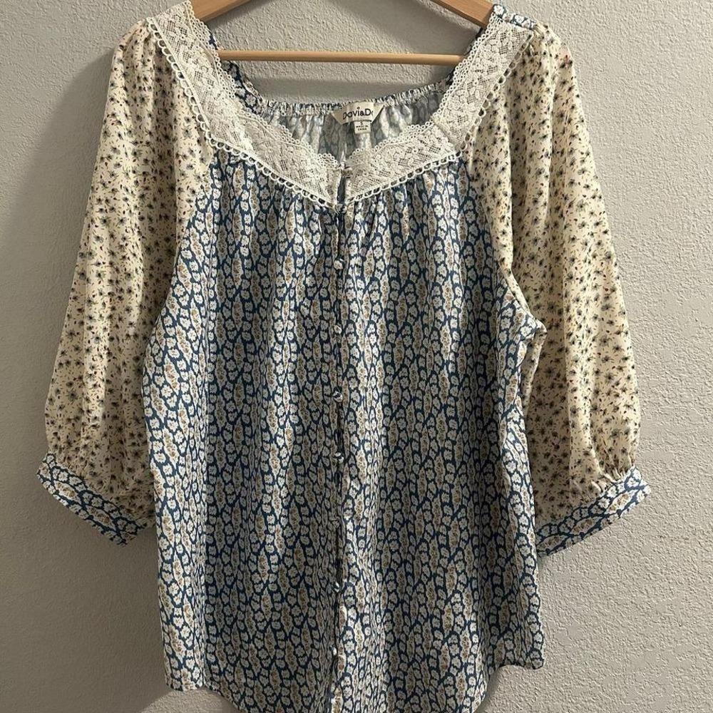 DAVI & DANI Blue and Cream Button Down Shirt
